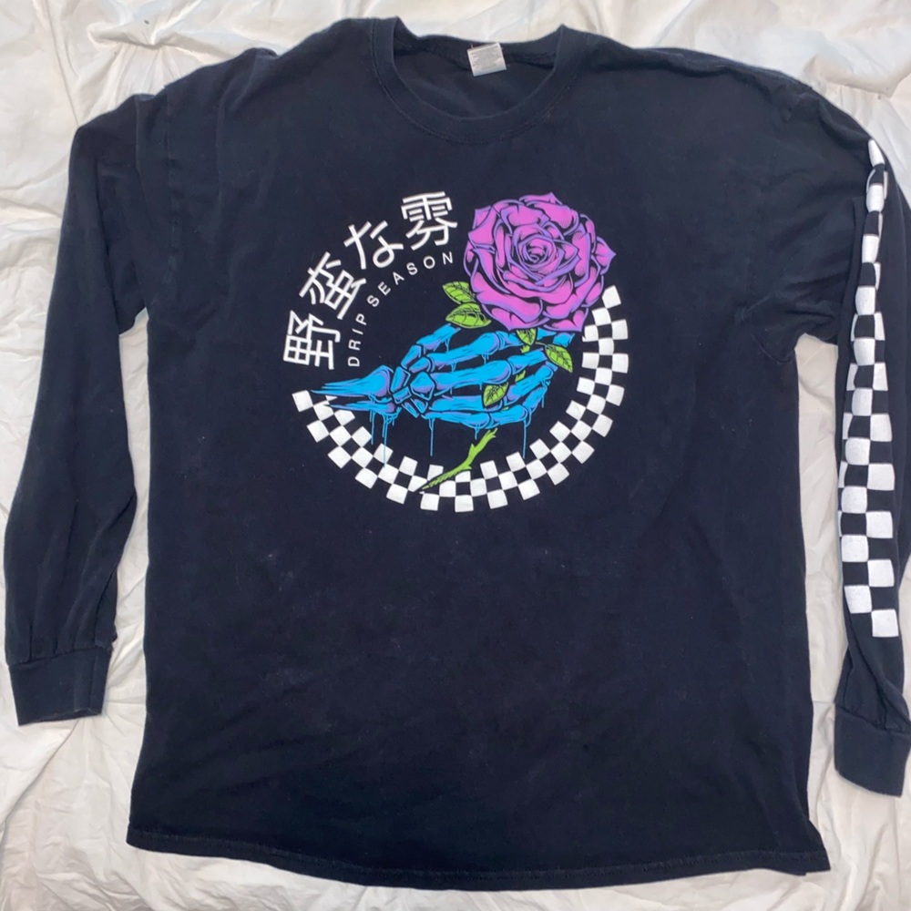 Men’s Large Black Long Sleeve Tee with Design